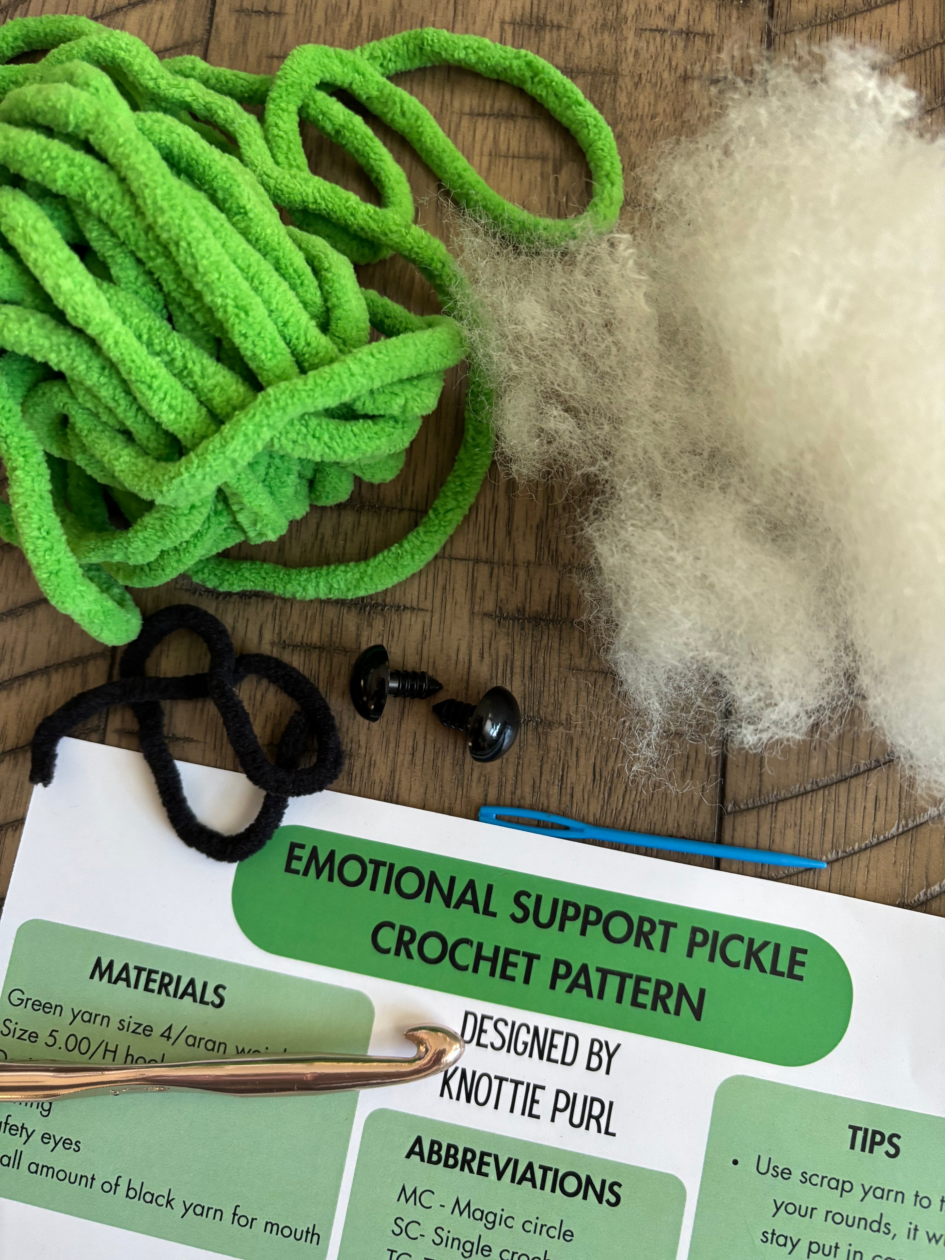 DIY Crochet kit - Emotional support pickle